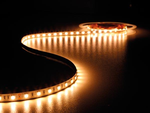 RUBAN LED FLEXIBLE - BLANC CHAUD 2700K - 60 LEDs/m - 40 m - 24 V - EtiamPro