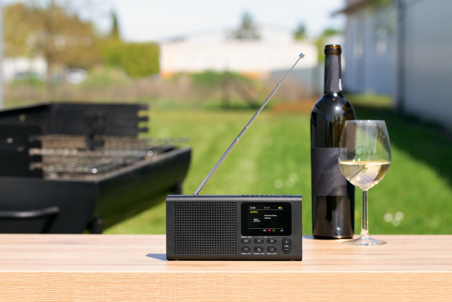 Radio Dynavox DAB+ DBT200 avec Bluetooth et fonction réveil